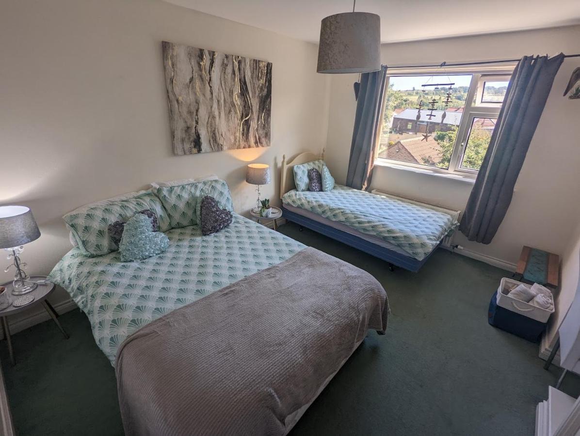 Fieldside View Sleeps 7 Village Near Whitby Sleights Exteriör bild